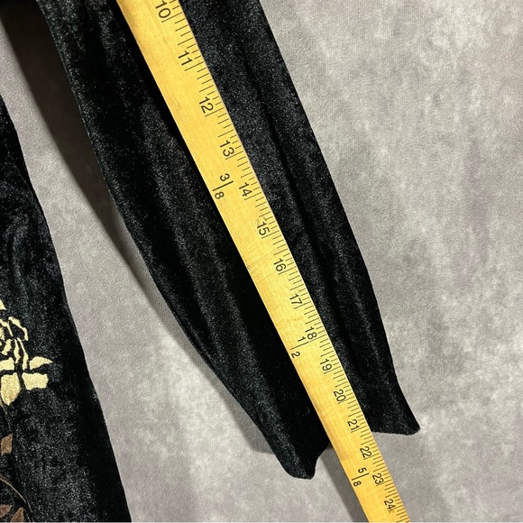 Vintage Velvet Jacket Women 9 Black Floral Embroidered Whimsigoth Button Coat - Picture 7 of 9